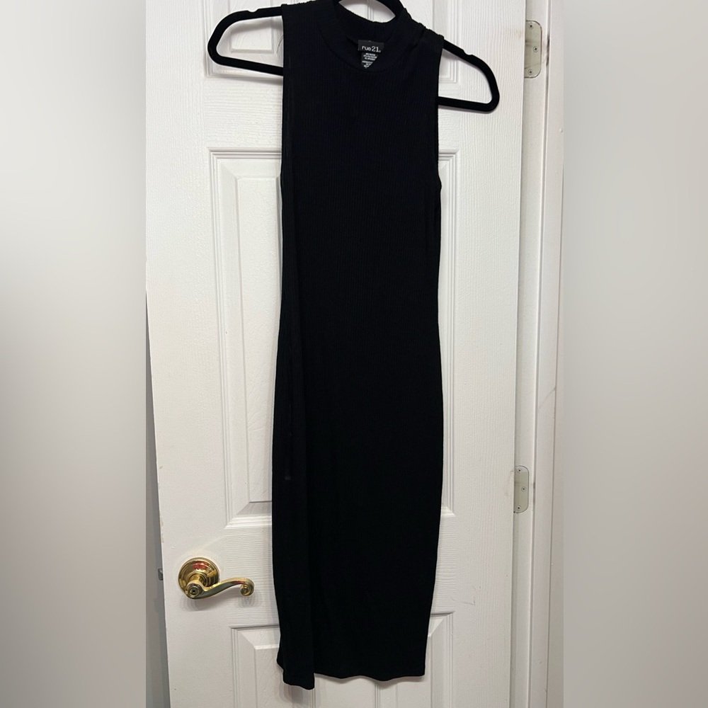 Black Sleeveless Sweater Midi Dress